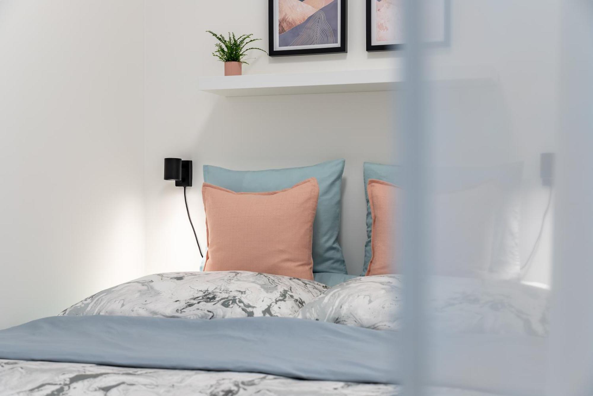 Fully Equipped Apartments With Terraces, Free Garage Parking, Netflix & Ac - By Apartmany Slapanice Cz Exterior photo
